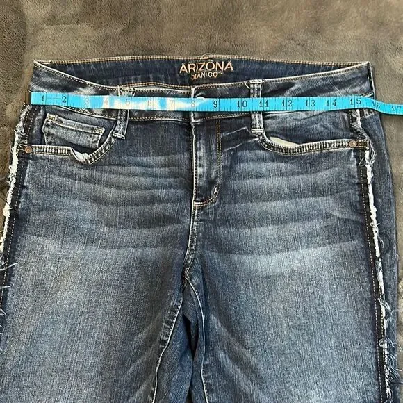 Arizona Jeans Company Juniors Ankle Jeans Size 9 - Picture 3 of 8